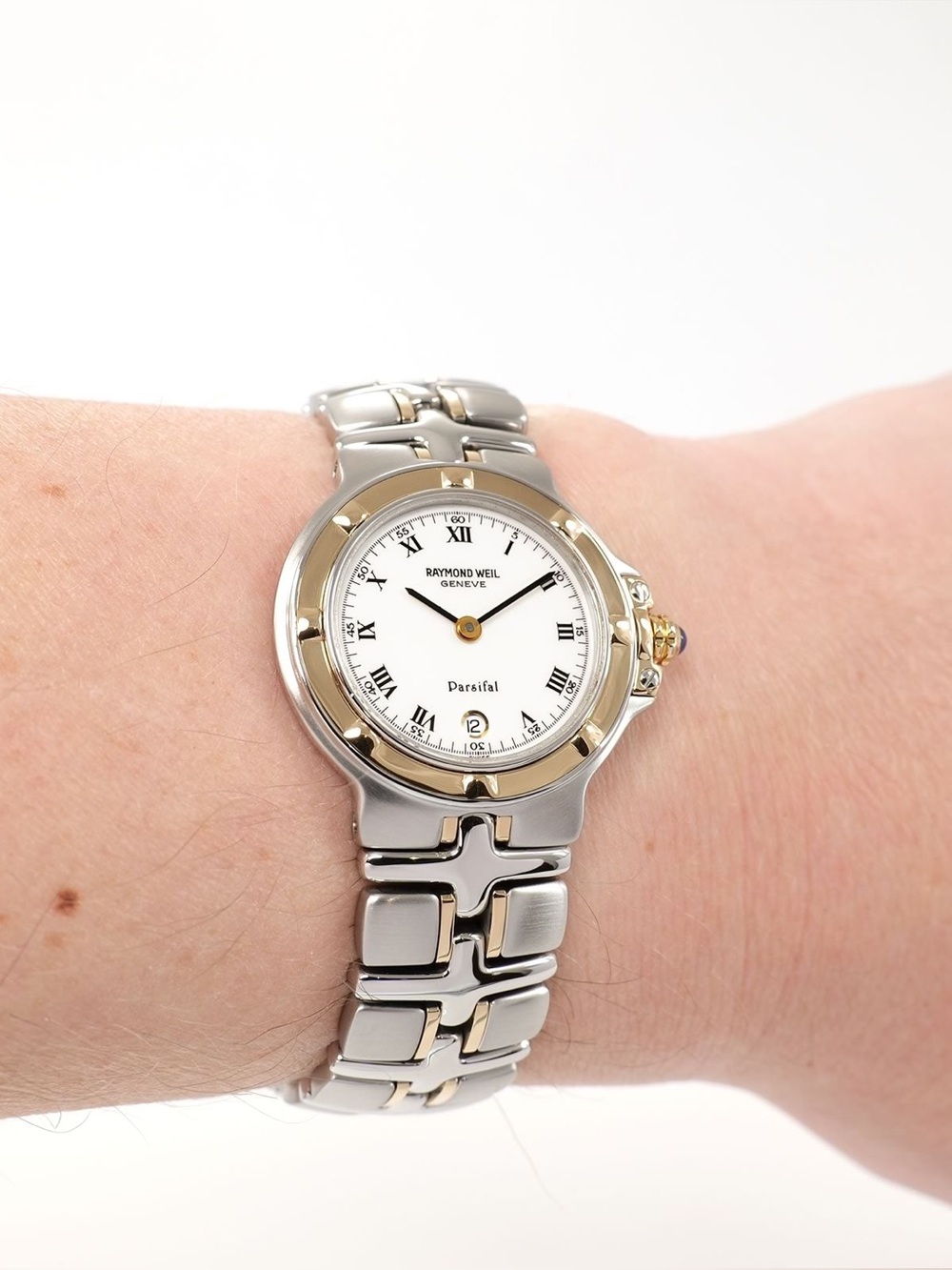 Raymond Weil Parsifal two-tone watch— silver stainless steel and 18k yellow gold - Picture 11 of 14